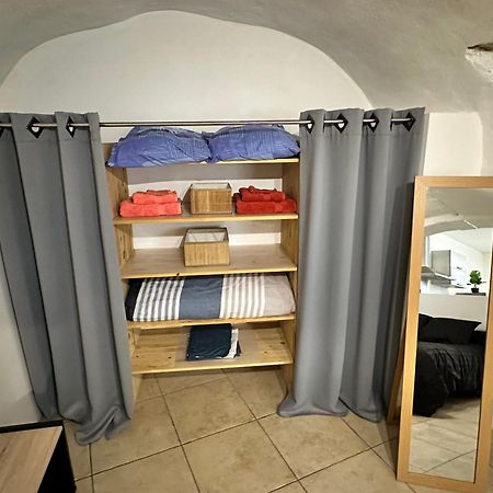 F1 Rez De Chaussee Au Coeur De Pont-Saint Esprit Экстерьер фото